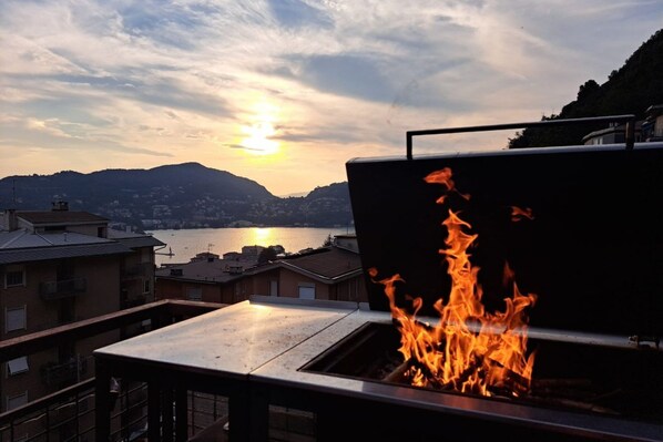 Property grounds - Between sky and lake, a stone's throw from the center of Como (Luce di Lago Terrace) (Como)