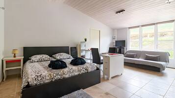 1 bedroom, iron/ironing board, WiFi, bed sheets