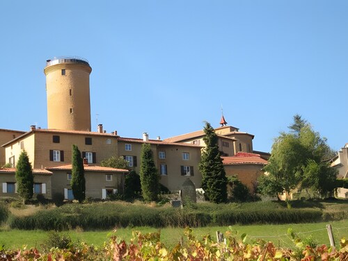 Studio 'Domaine De La Chambarde' with Mountain View, Wi-Fi and Air Conditioning