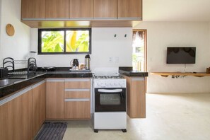 Fridge, oven, stovetop, toaster