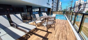 Outdoor dining - Apartment for 4 Guests, 4 Minutes from the Beach (Maceió)