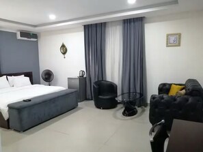 1 bedroom, desk, iron/ironing board, free WiFi