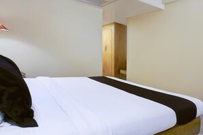 House - Super Townhouse Oak JM Road (Pune)