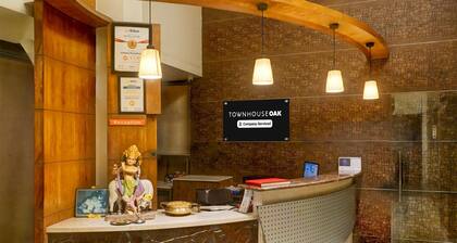 Super Townhouse Oak JM Road