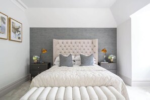 3 habitaciones, tabla de planchar con plancha, cuna de viaje y wifi 