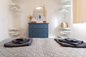1 bedroom, WiFi, bed sheets