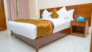 Deluxe Double Room, Balcony, City View | In-room safe, desk, iron/ironing board, free WiFi
