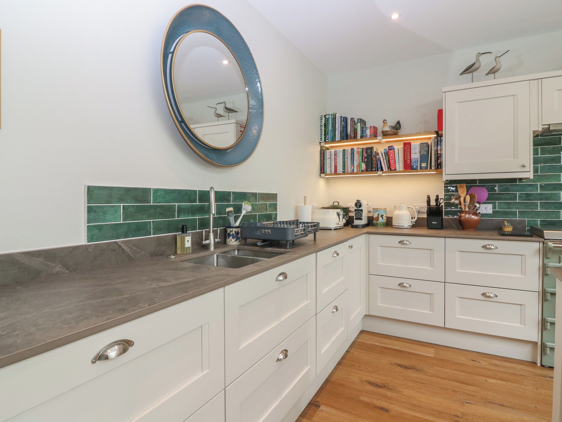 Cookware/dishes/utensils