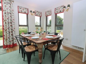 Dining - Lower Lodge (Cupar)