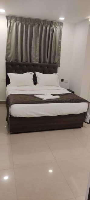 Room - Five Stones By Earth Hotel Ekkatuthangal Guindy (Chennai)