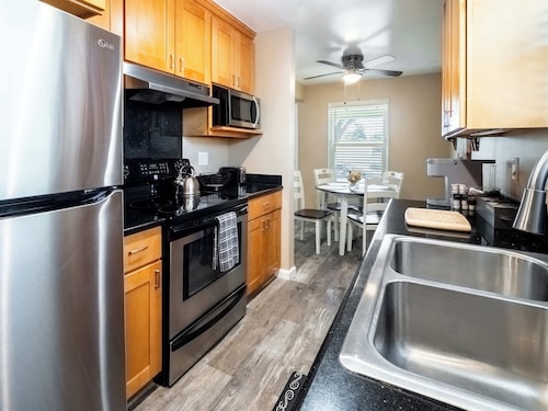 Modern 3BR in Silicon Valley - BBQ & Netflix