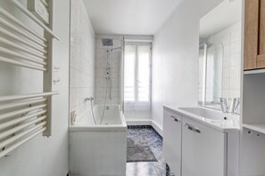 مجففات شعر، مناشف