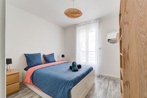 2 chambres, fer et planche à repasser, Wi-Fi gratuit, draps fournis
