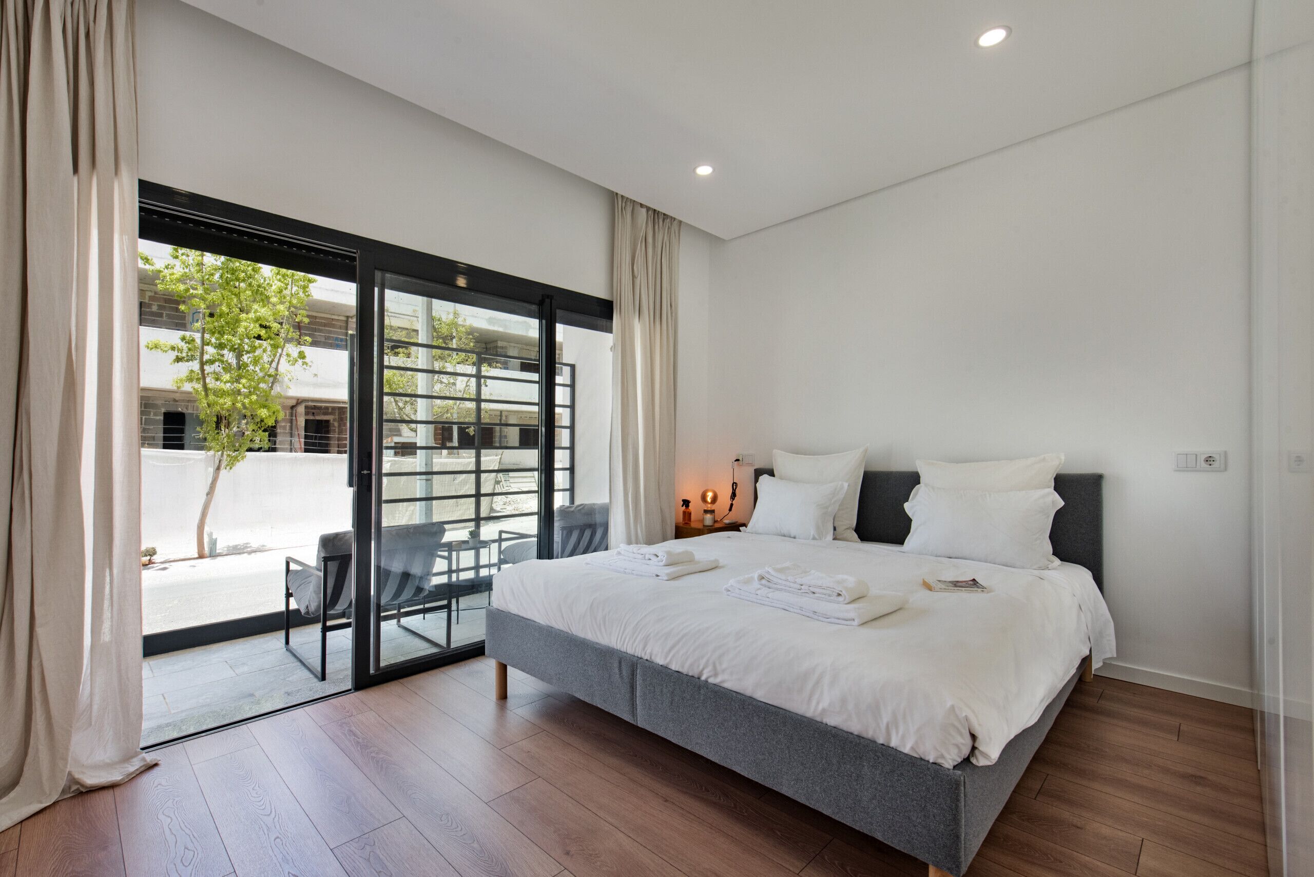 1 slaapkamer, een strijkplank/strijkijzer, gratis wifi, beddengoed