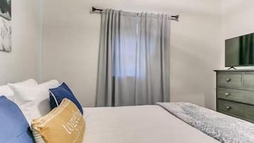 2 makuuhuonetta, silitysrauta/-lauta, internet, vuodevaatteet