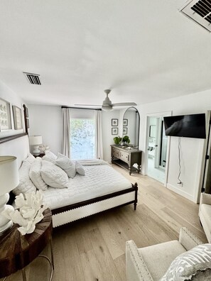 4 bedrooms, iron/ironing board, travel crib, free WiFi