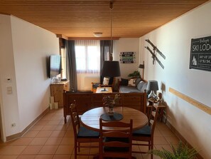 Interior - Cozy vacation apartment on the Gerlitzen Alpe in the ski & hiking paradise of... (Treffen am Ossiacher See)