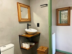 Towels, soap, toilet paper - Pousada Bem Querer (Ouro Preto)