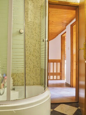 Classic Villa, Garden View | Bathroom - Villa Paraiso with Pool  (Zagora)