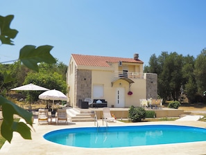 Classic Villa, Garden View