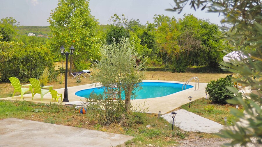 Villa Paraiso with Pool