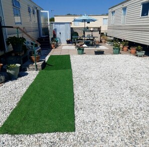 Outdoor dining - Comfort & Peace 5berth Family Friendly Park (Par)