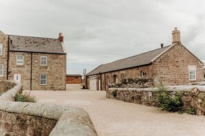Exterior - Step into thoughtfully restored accommodation a stone's throw from Holy Island (Beal)