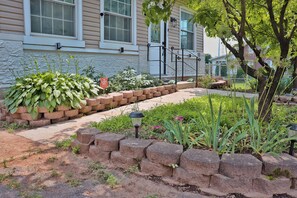 Property grounds - House full of Family fun + cozy vibes near great attractions (Bethlehem)