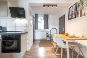 雪櫃、焗爐、爐具、廚房用具/餐具/器皿