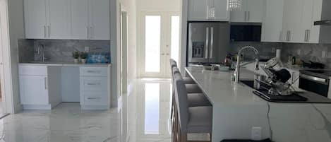 Microwave, oven, dishwasher