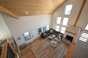 Télévision, cheminée