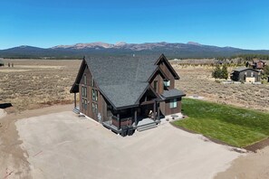 Exterior - New! 6BR  Hot Tub  Sleeps 15  Near Yellowstone & Island Park Reservoir (Island Park)