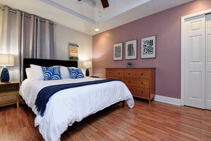 3 chambres, fer et planche à repasser, Wi-Fi, draps fournis