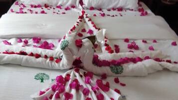 Deluxe Double Room, Pool View