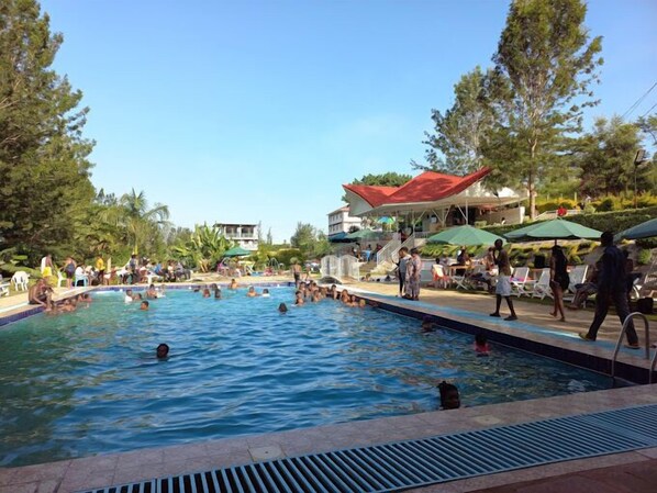 Piscine extérieure