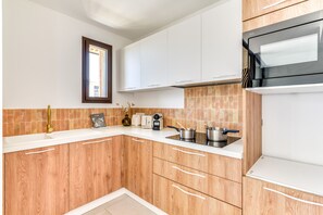 Refrigerador, microondas, horno y lavavajillas