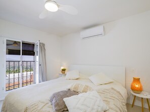 2 chambres, fer et planche à repasser, Wi-Fi gratuit, draps fournis