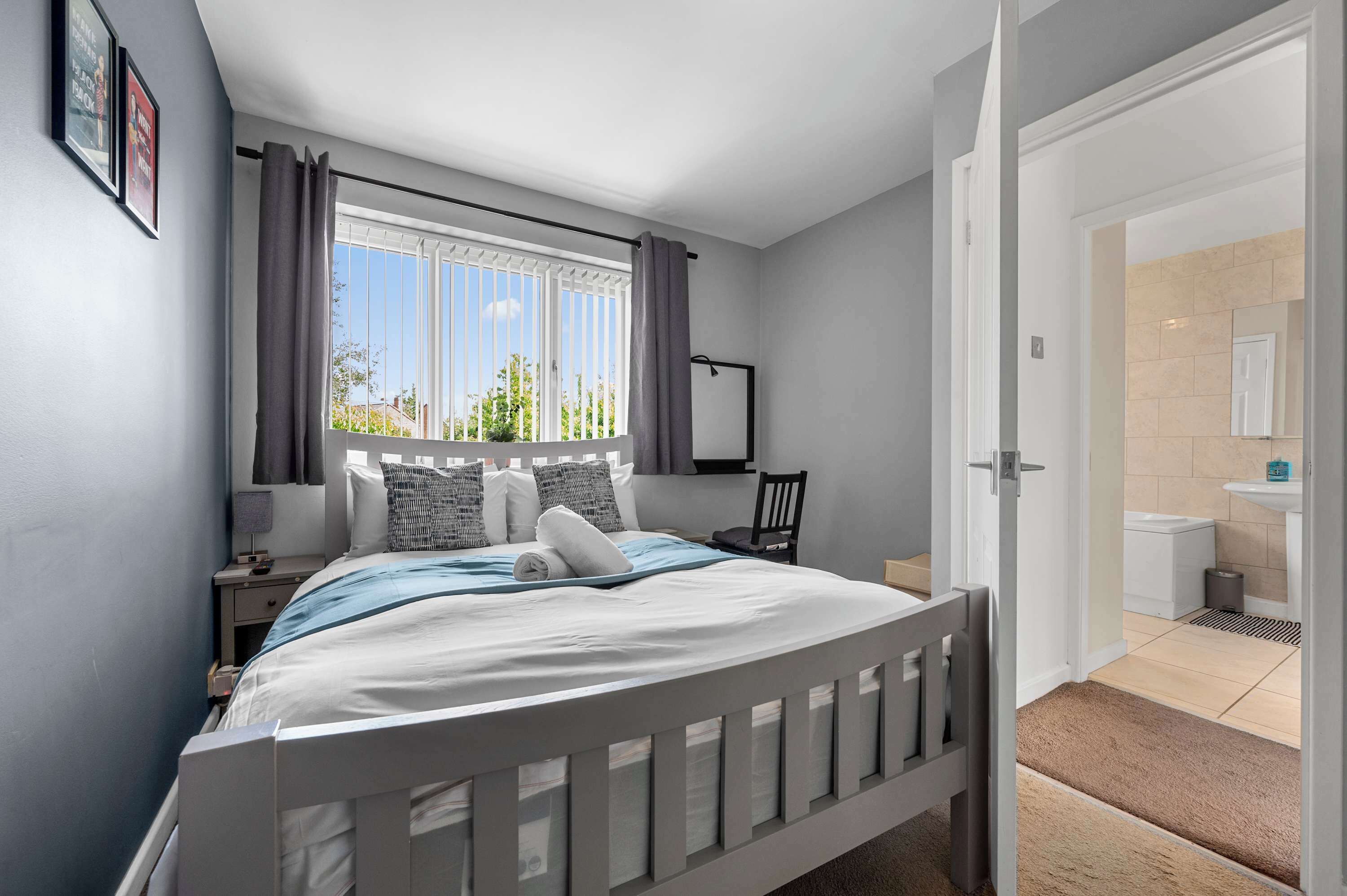 3 bedrooms, desk, iron/ironing board, WiFi