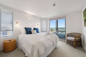 3 quartos, ferros/tábuas de passar roupa, Wi-Fi, roupa de cama