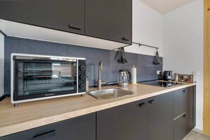 Microwave, oven, stovetop, dishwasher