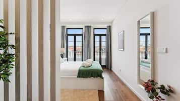 Fer et planche Ă repasser, accĂšs Internet, draps fournis