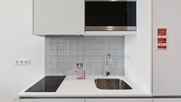 Réfrigérateur, micro-ondes