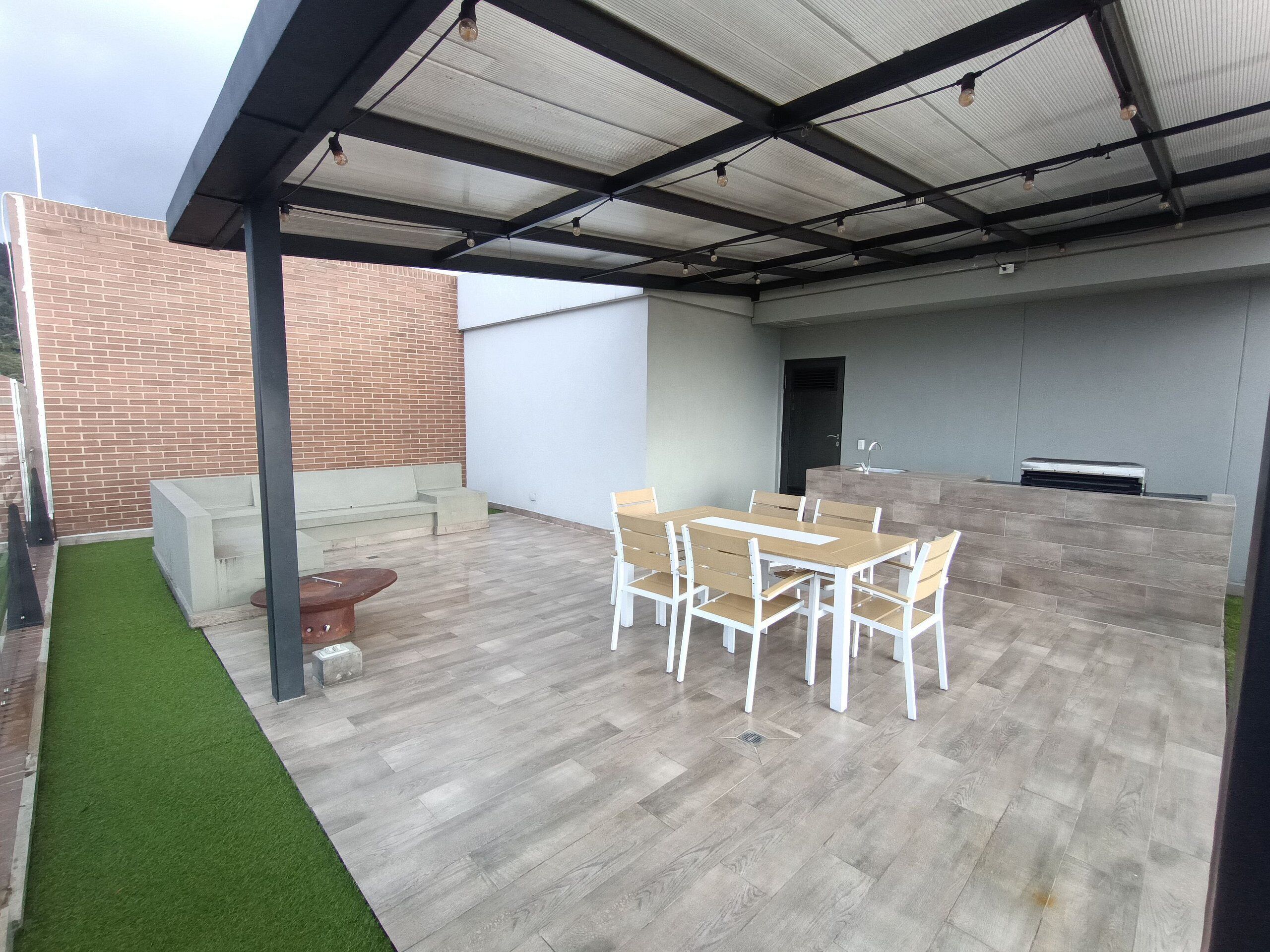 Economy Apartment | Outdoor dining