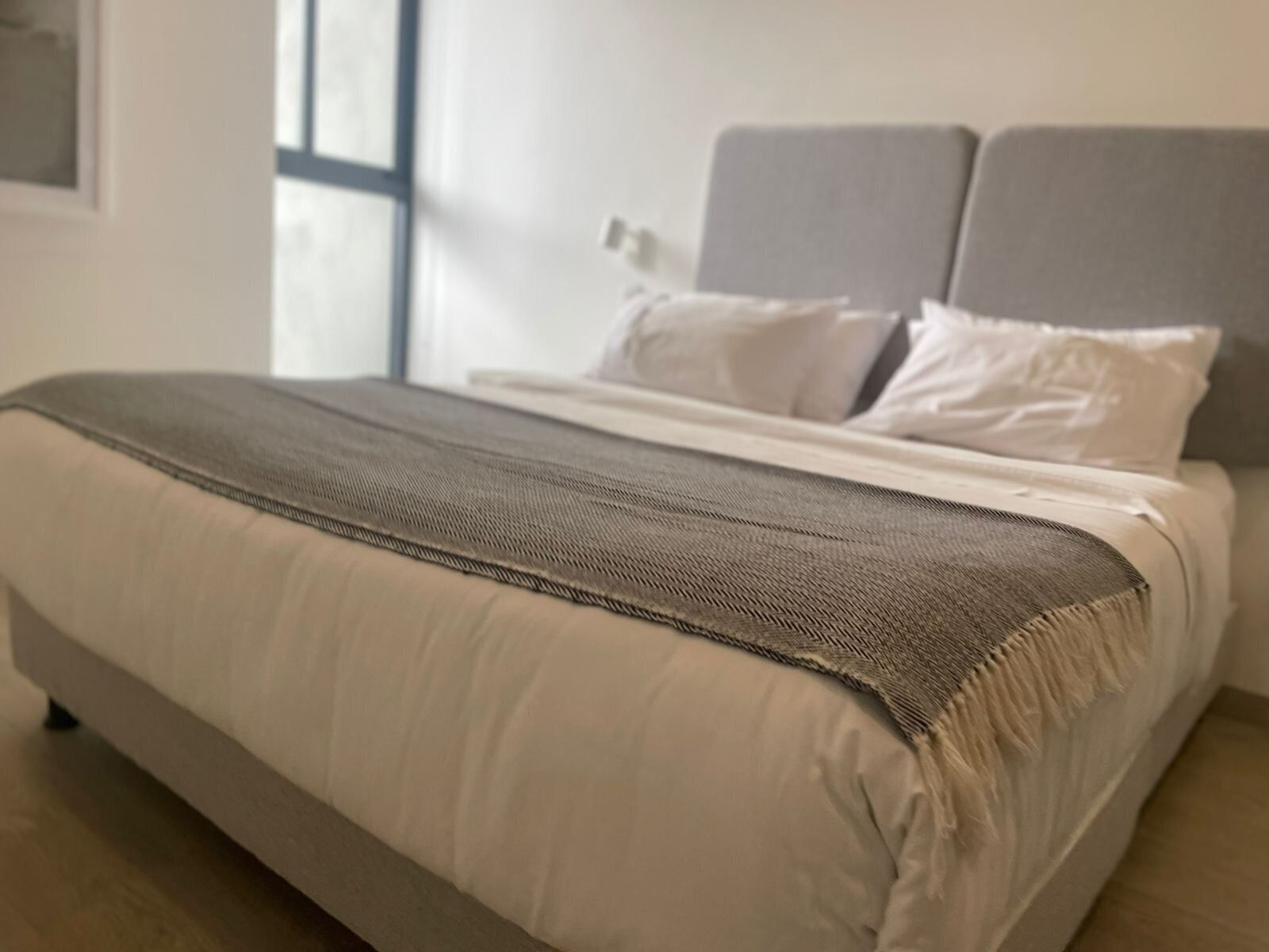 Comfort Apartment | In-room safe, desk, soundproofing, iron/ironing board