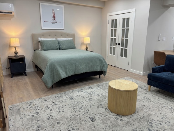 1 habitación, tabla de planchar con plancha, wifi gratis y ropa de cama 