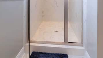 Primary ensuite bathroom