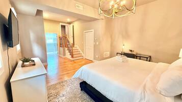 4 slaapkamers, een bureau, gratis wifi, beddengoed