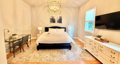 Urban Charm: 4 Bedroom Downtown Raleigh Home Near I-40