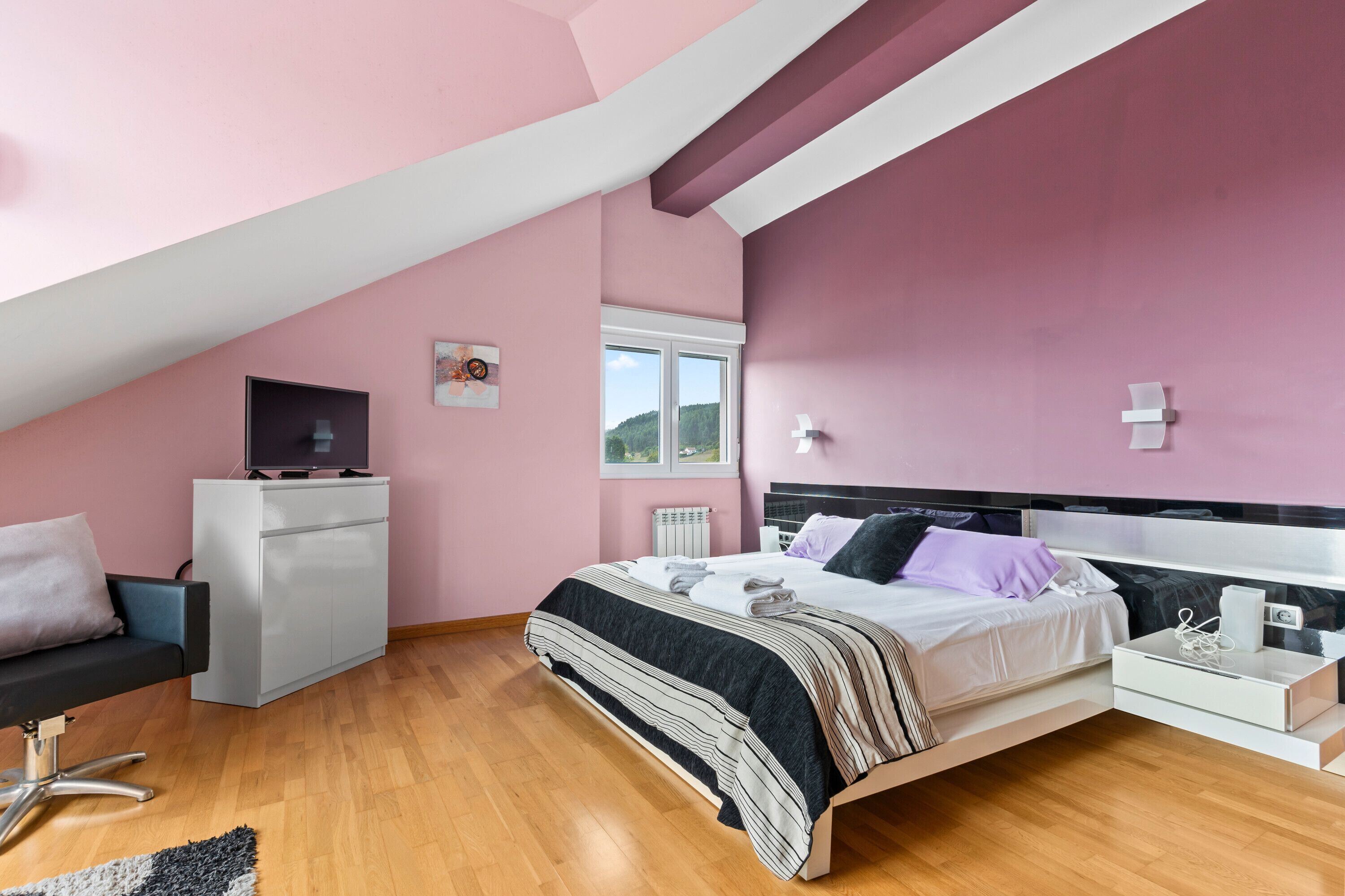 4 quartos, Wi-Fi, roupa de cama