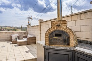 Terrace/patio - Holiday Home 'Santa Divina Relax Para 10 Personas' with Balcony and Wi-Fi (Asturias)